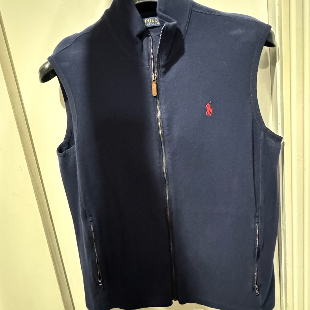 Vest casual outfit. Size M